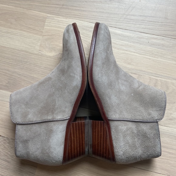 Sam Elderman Suede Ankle Booties (women’s size 5) - Picture 4 of 6